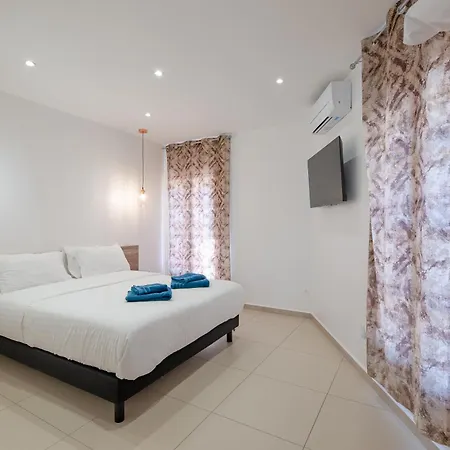 Free Sun Apartment *